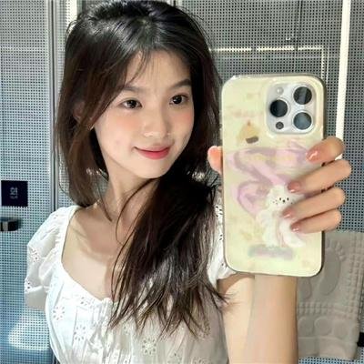 一个唱歌，另一个不唱歌